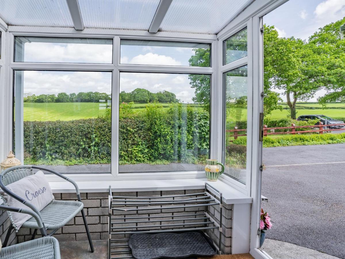 Yr Hen Ffald Llanedy Exterior photo